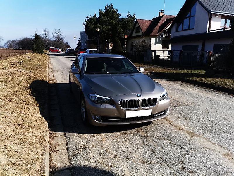 BMW Řada 5 530D XDRIVE TOURING F11 190kW - fotka 4 z 40