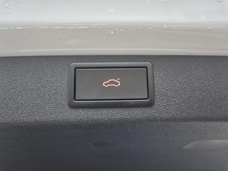 Škoda Enyaq iV 80 LOFT 150kw TZ SOH 97% - fotka 43 z 46