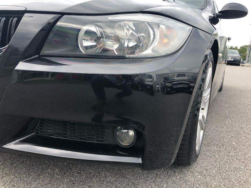 BMW Řada 3 325i - fotka 24 z 29