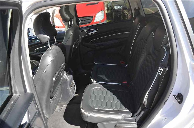 Ford S-MAX (2020) 2,0 D - fotka 22 z 25