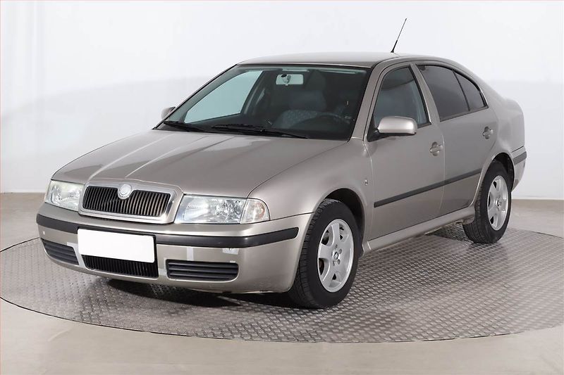 Škoda Octavia (2009) 1.6, po STK, jezdí výborně - fotka 2 z 18