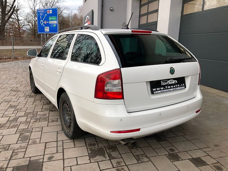 Škoda Octavia (2012) 1.6 TDi, 4x4, navigace - fotka 7 z 31