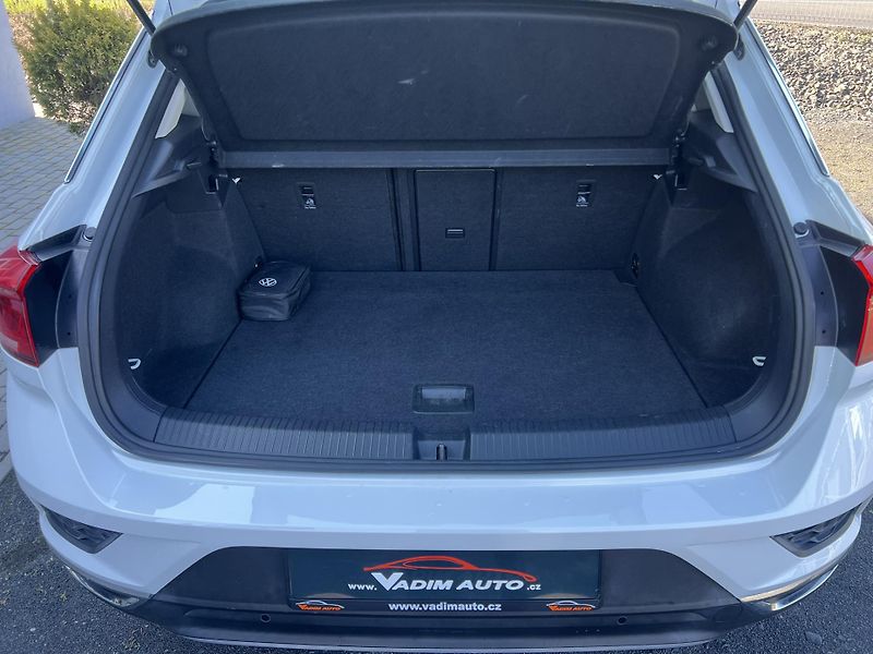 Volkswagen T-Roc (2022) 1.0TSI 81kW NAVI  - fotka 19 z 20