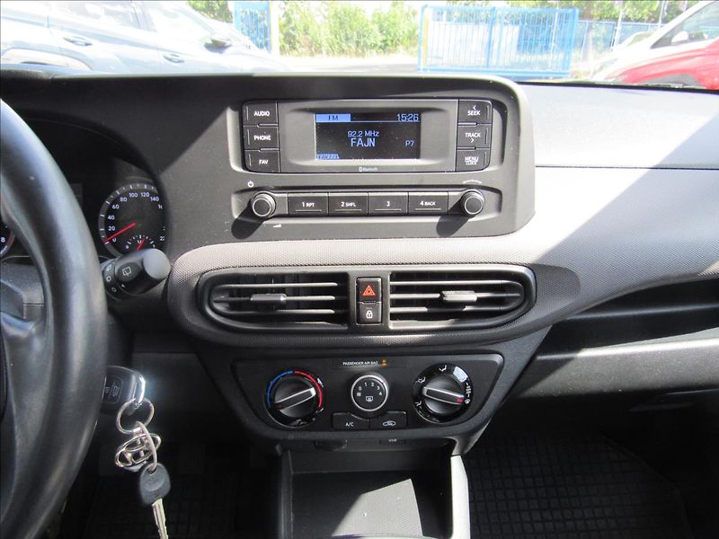 Hyundai i10 1,0 MPi 49kW - fotka 15 z 28