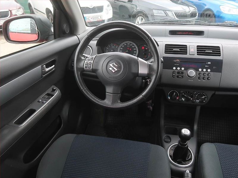 Suzuki Swift (2009) 1.3, po STK, jezdí výborně - fotka 7 z 14