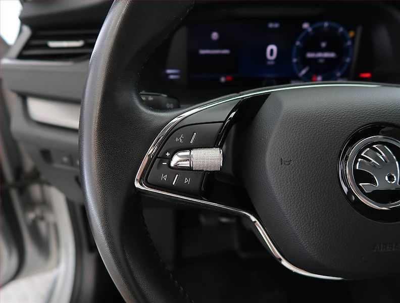 Škoda Octavia (2023) Ambition 2.0 TDI, ČR,1.maj - fotka 19 z 24