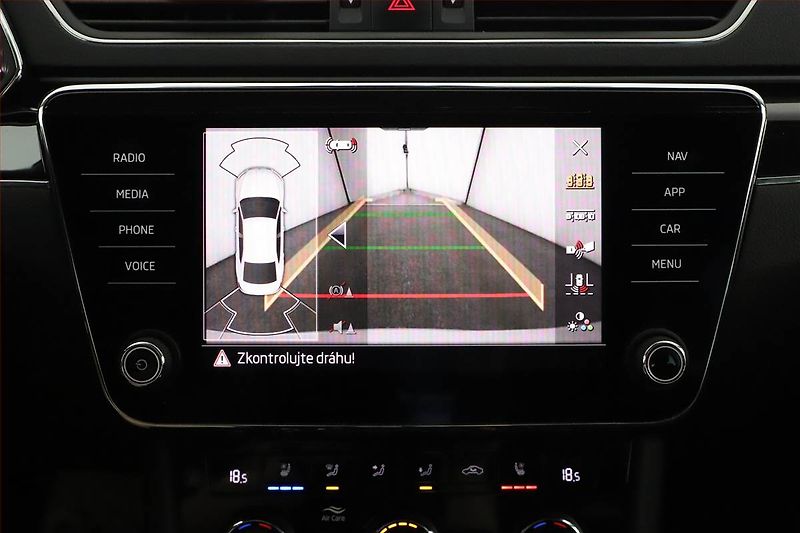 Škoda Superb (2020) Laurin&Klement iV 1.4 TSI PHEV - fotka 17 z 20