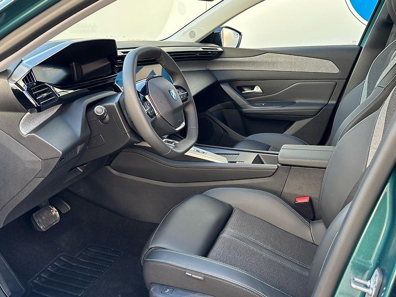 Peugeot 308 (2025) SW Allure 130 EAT8 + Pakety - fotka 6 z 41