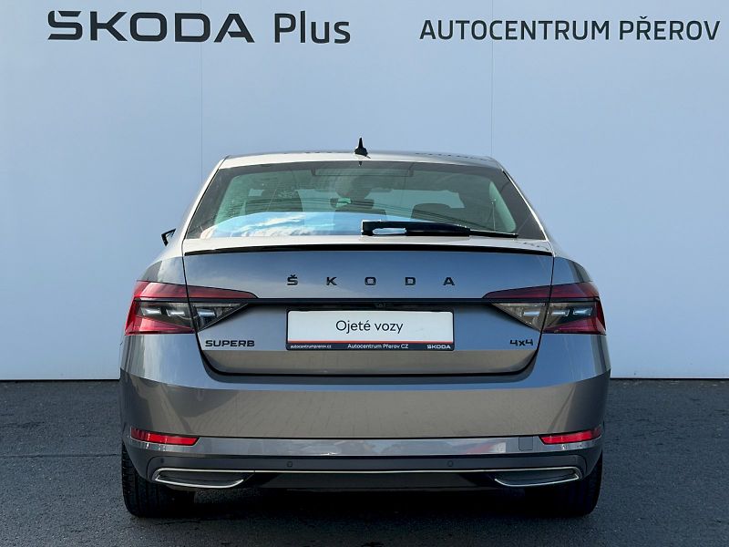 Škoda Superb (2023) 2.0 TDI 147kW DSG 4x4 SportLin - fotka 32 z 35