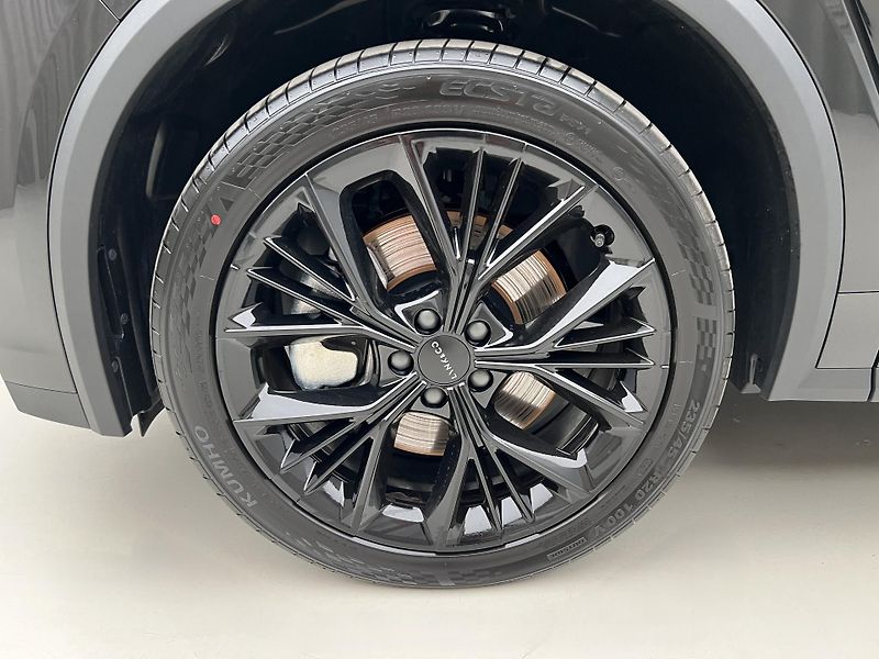 Lynk & Co 01 MORE PHEV AUT CZ 1.maj - fotka 14 z 55