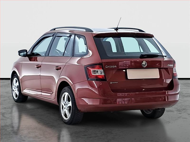 Škoda Fabia (2015) Ambition 1.2 TSI, Automat - fotka 4 z 19