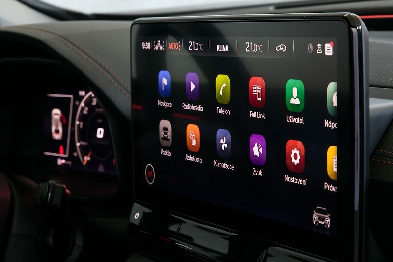 Cupra Formentor 1.5TSI 110kW LED Kamera ZÁRUKA - fotka 23 z 41