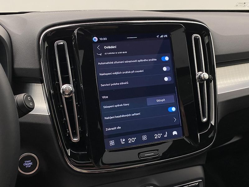 Volvo XC40 (2026) B3 AUT DARK PLUS - fotka 49 z 58