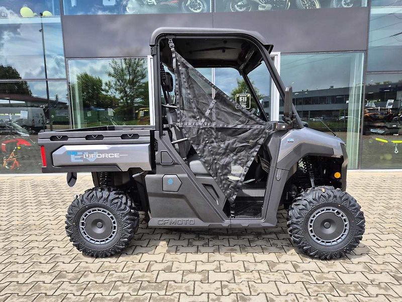 CFMOTO (2026) Gladiator U6 EV L7e E5+ - fotka 3 z 34