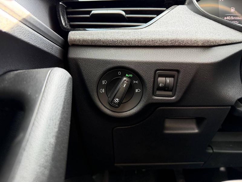 Škoda Kamiq Selection 1,0 TSI 85 kW 6° MP - fotka 22 z 23