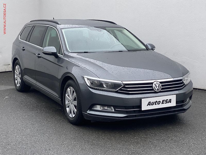 Volkswagen Passat (2015) 1.6TDi, Comfortline, DSG - fotografie inzerátu