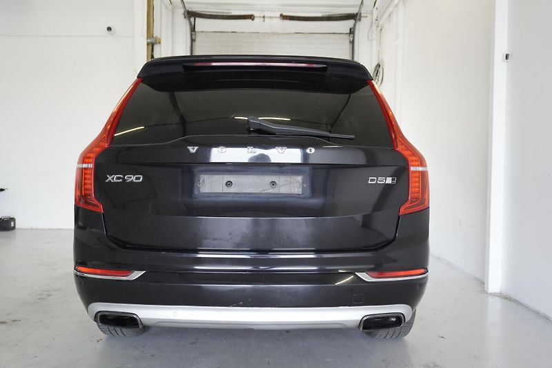 Volvo XC90 D5 AWD AUT. INSCRIPTION - fotka 6 z 34