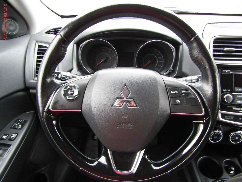 Mitsubishi ASX (2016) 1.6 MIVEC, AC, temp, tažné - fotka 16 z 18