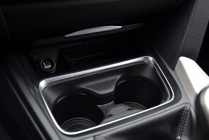 BMW Řada 3 318d (2.0) 6st, NAVI, ALU, PDC - fotka 29 z 51