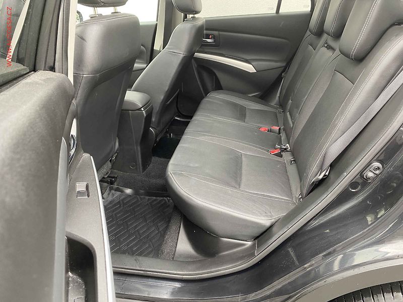 Suzuki S-Cross (2014) 1.6 VVT, Bixen, panor, kůže - fotka 10 z 20