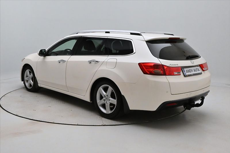 Honda Accord 2,2 i-DTEC 110kW Manuál - fotka 7 z 30