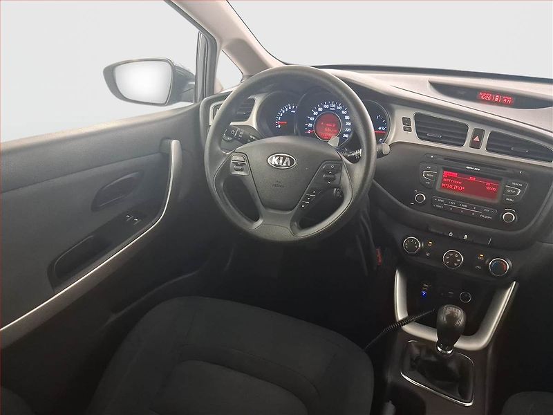 Kia Ceed (2016) 1.4 CVVT, ČR,1.maj, Serv.kniha - fotka 7 z 21