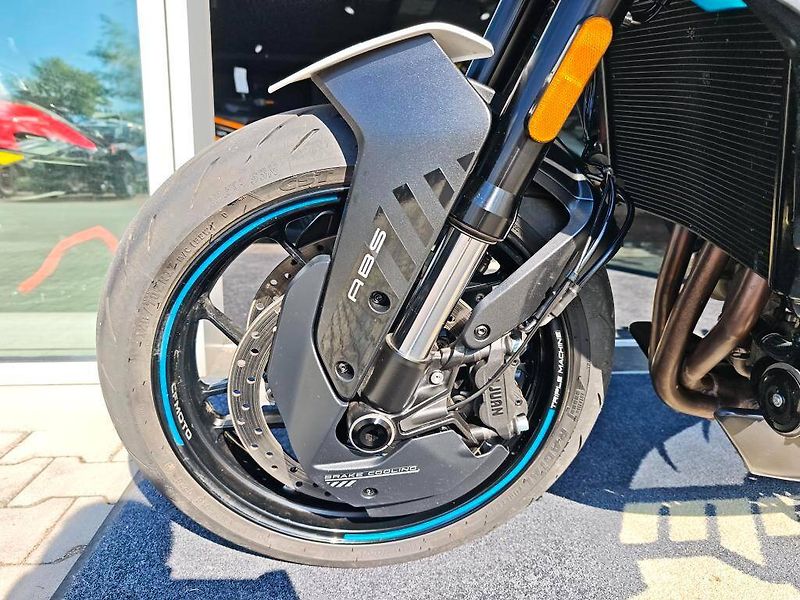 CFMOTO (2025) 675 NK - fotka 13 z 20