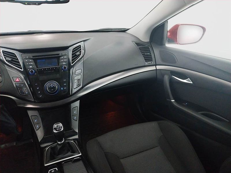 Hyundai i40 (2015) 1.7 CRDi, Serv.kniha, Tempomat - fotka 8 z 20