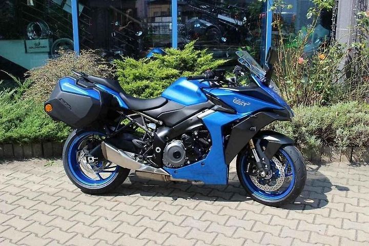Suzuki GSX-S 1000 GT.