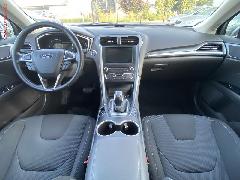 Ford Mondeo (2017) 2.0TDCi, AT, navi, park.asist - fotka 8 z 20
