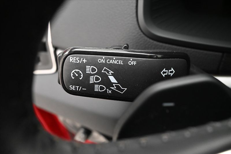 Škoda Karoq 2,0 TDI 110kW 4x4 DSG Ambition - fotka 23 z 30