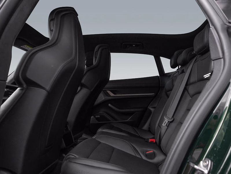Porsche Taycan GTS Sport Turismo HuD Pano Ven - fotka 10 z 19