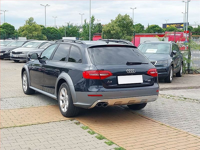 Audi A4 Allroad (2013) 2.0 TDI, 4X4, Automat, Kůže - fotka 4 z 18