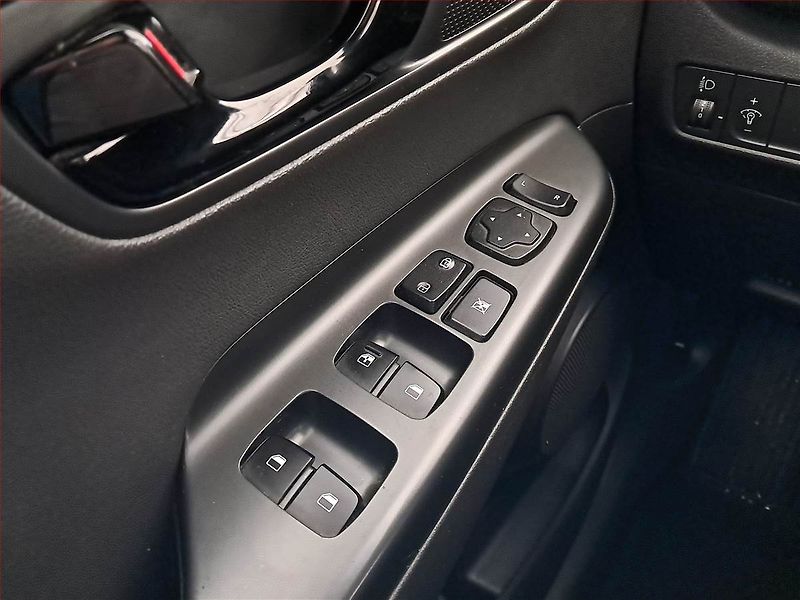 Hyundai Kona (2018) 1.0 T-GDI, Serv.kniha, Kůže - fotka 18 z 18