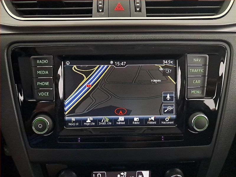 Škoda Rapid (2017) Style 1.0 TSI, Serv.kniha - fotka 13 z 23