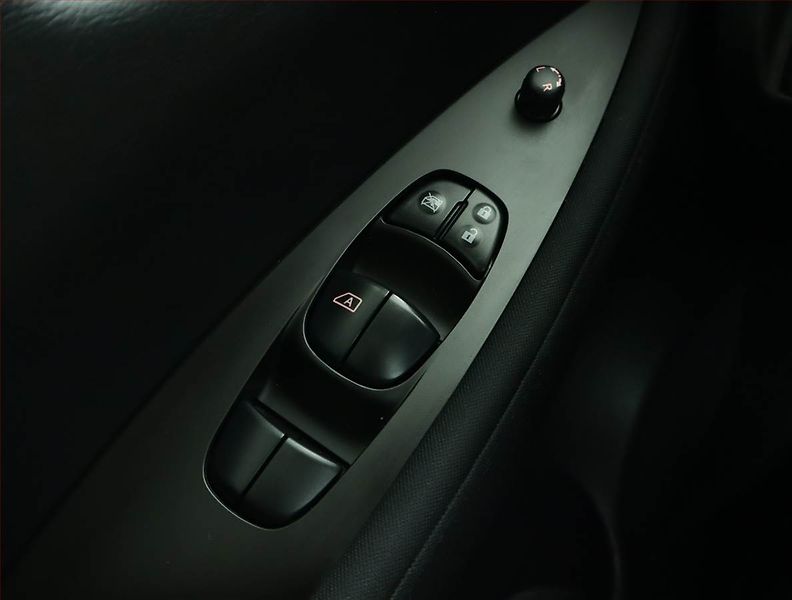 Nissan Leaf (2021) 40 kWh, SoH 90%, Automat - fotka 16 z 18