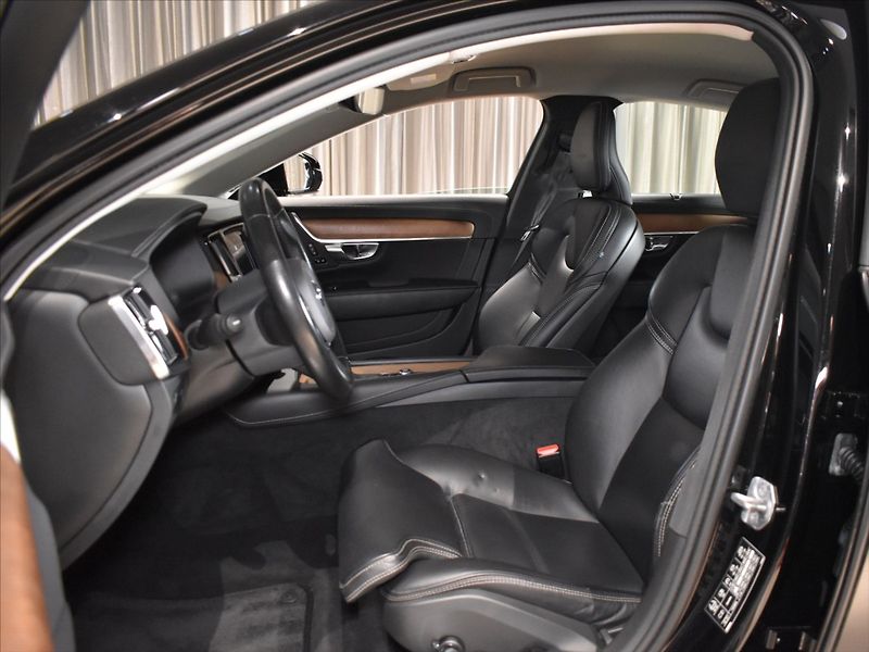 Volvo S90 2,0 D4 Inscription - fotka 8 z 19
