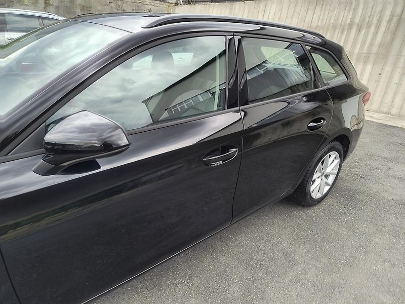 Seat Leon 1.0 eTSi AT 81KWNAVI/MATRIXLED - fotka 20 z 67