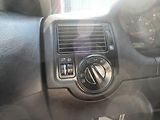 Volkswagen Golf 1.6i SR 100PS 134TKM EXTRA 1A! - náhled 171