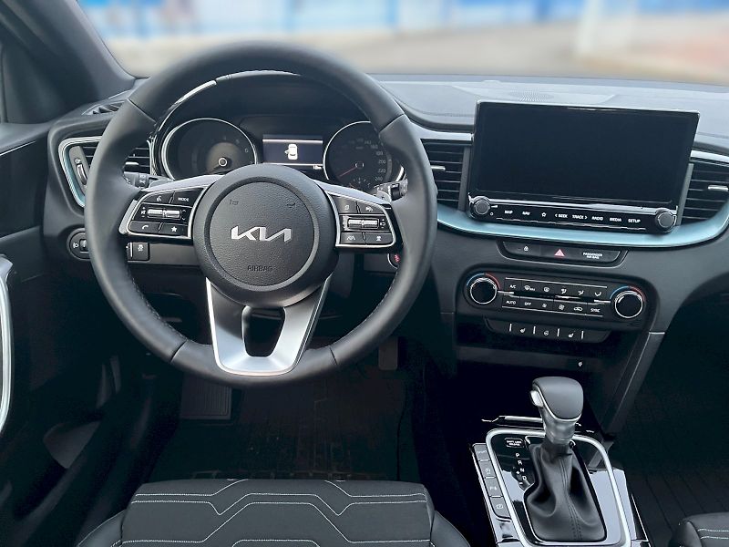 Kia XCeed (2025) - fotka 6 z 34