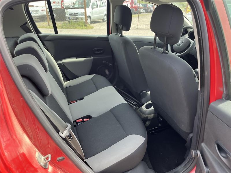 Renault Clio 1,2 i 48 KW ČR  STK 11/27 - fotka 12 z 29