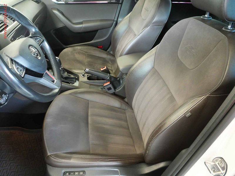 Škoda Octavia (2018) 2.0 TDi 4x4, DSG, LED - fotka 11 z 25