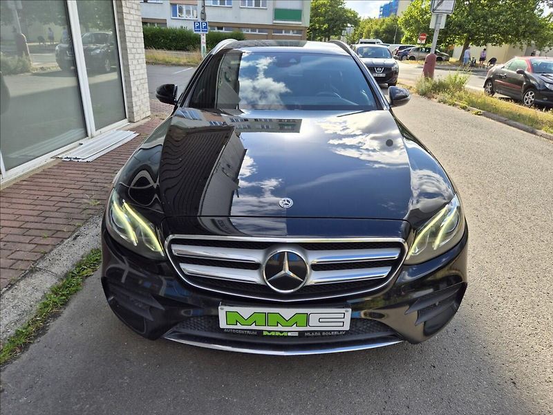 Mercedes-Benz Třídy E 220d*4M*AMG*head-up*webast - fotka 2 z 43
