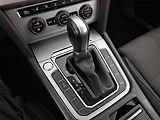 Volkswagen Passat (2018) 2.0 TDI, Automat, Navi - náhled 13