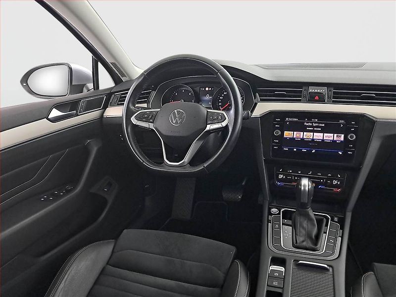 Volkswagen Passat (2021) Elegance 2.0 TDI - fotka 7 z 17