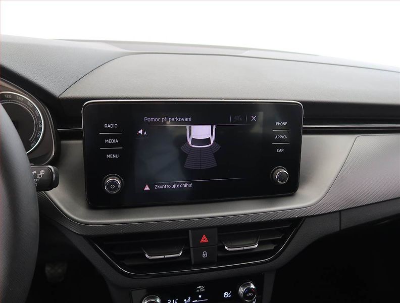 Škoda Scala (2024) Ambition 1.0 TSI, Serv.kniha - fotka 18 z 24