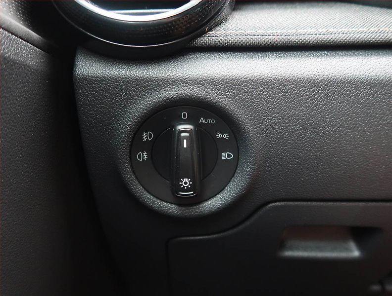 Škoda Fabia (2023) Style 1.0 TSI, Serv.kniha - fotka 17 z 20