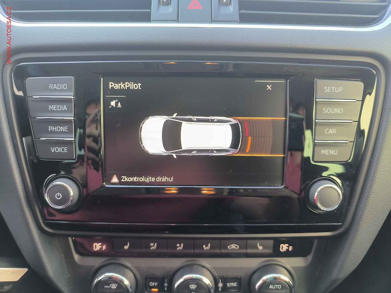 Škoda Octavia (2017) 1.4 TSi, Joy, bixenon - fotka 14 z 21