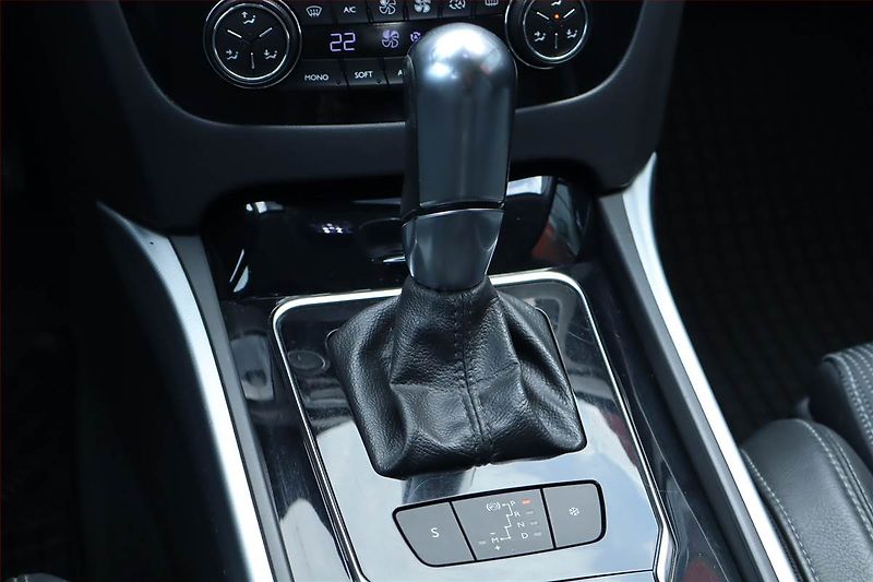 Peugeot 508 (2014) 2.2 HDi, Automat, Serv.kniha - fotka 13 z 25