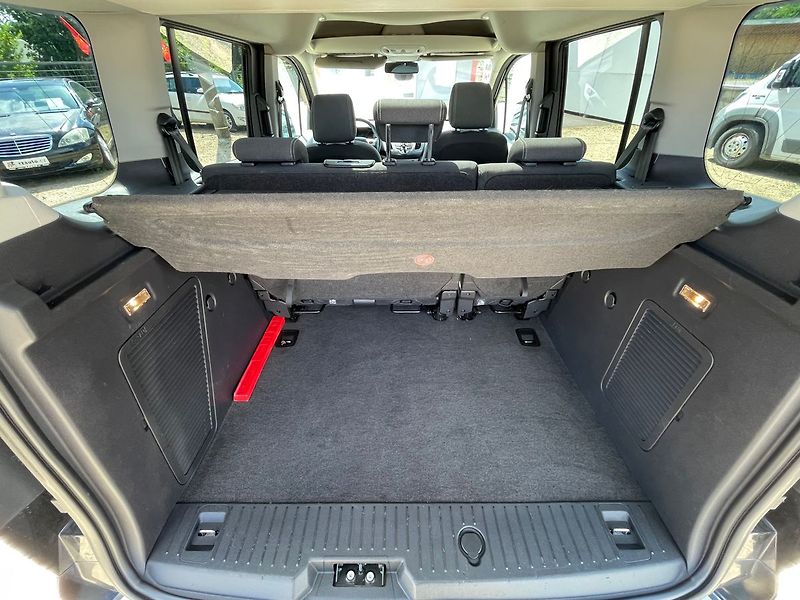 Ford Tourneo Connect 1.6 TDCi 70kW*NOVÉ ROZVODY* - fotka 19 z 29